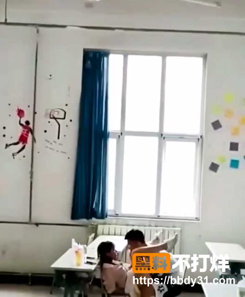 教室偷情 激情合集1