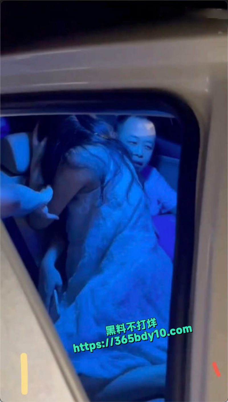 广东东莞女子出轨车震被抓现行6