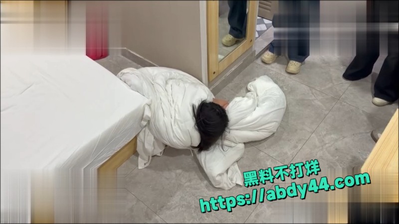 原配老婆当场抓奸 7