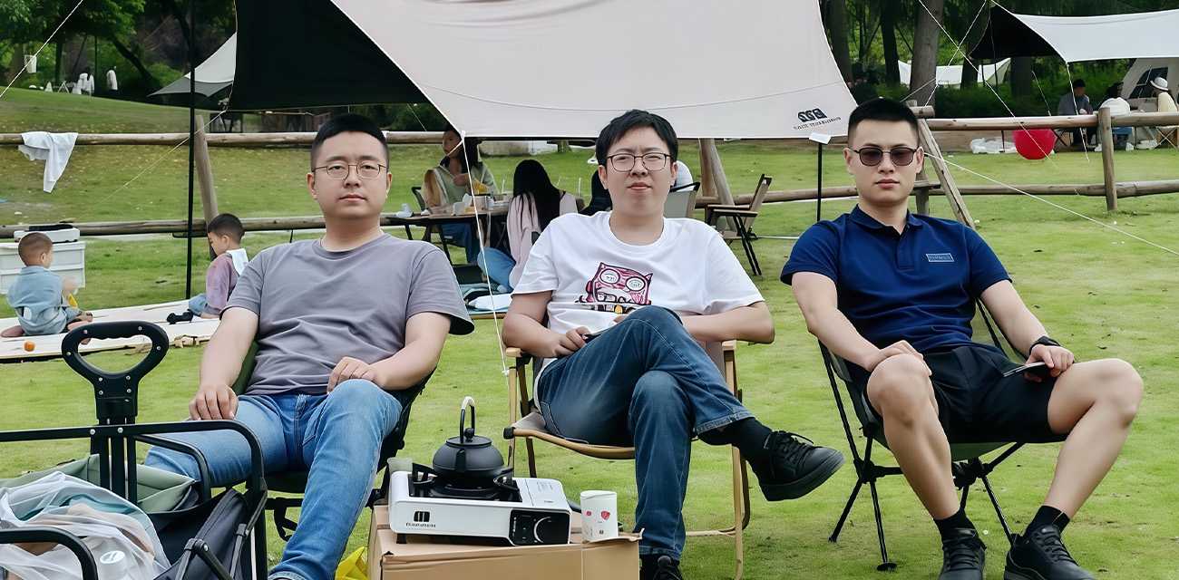 露营三兄弟房车599的深度交流全被拍 二媳妇反手举报把三兄弟全送走
