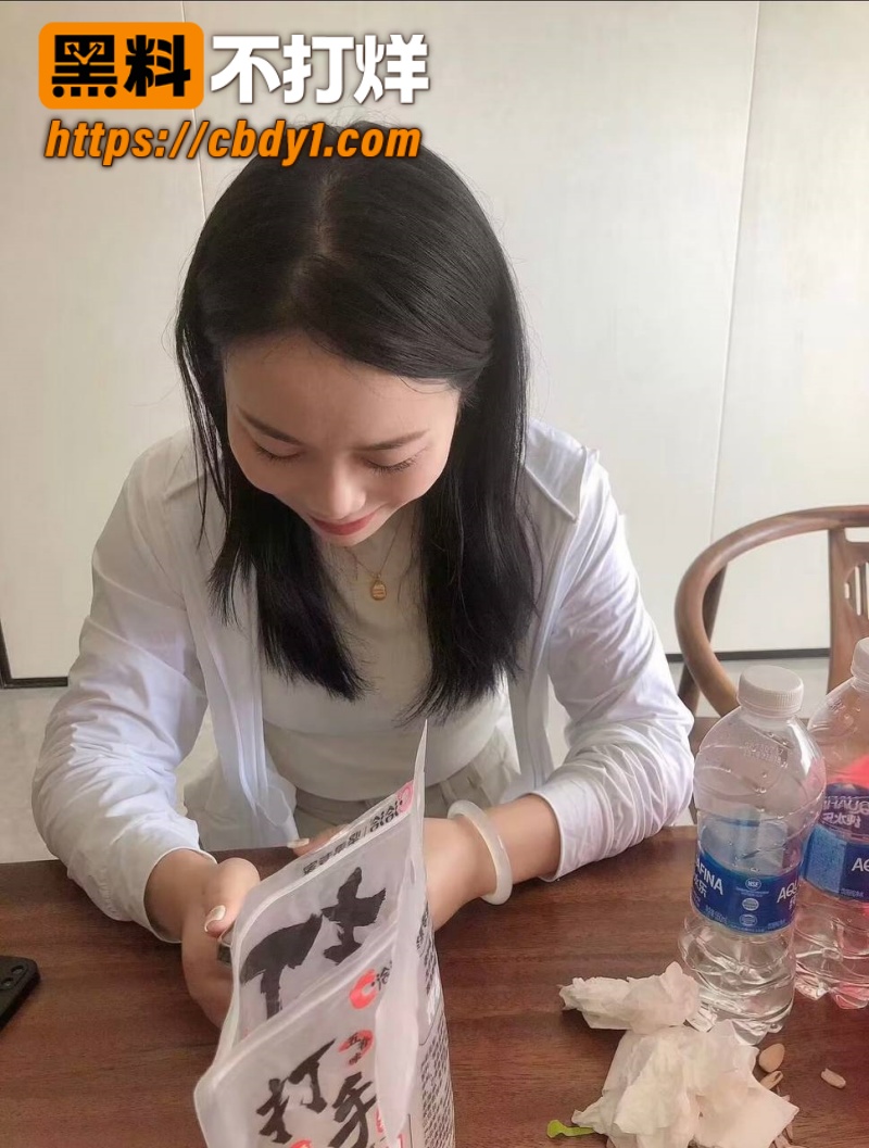 极品人妻少妇 眼镜婊 3