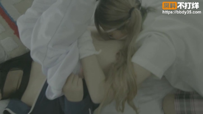 爆乳JK姐妹双飞 4