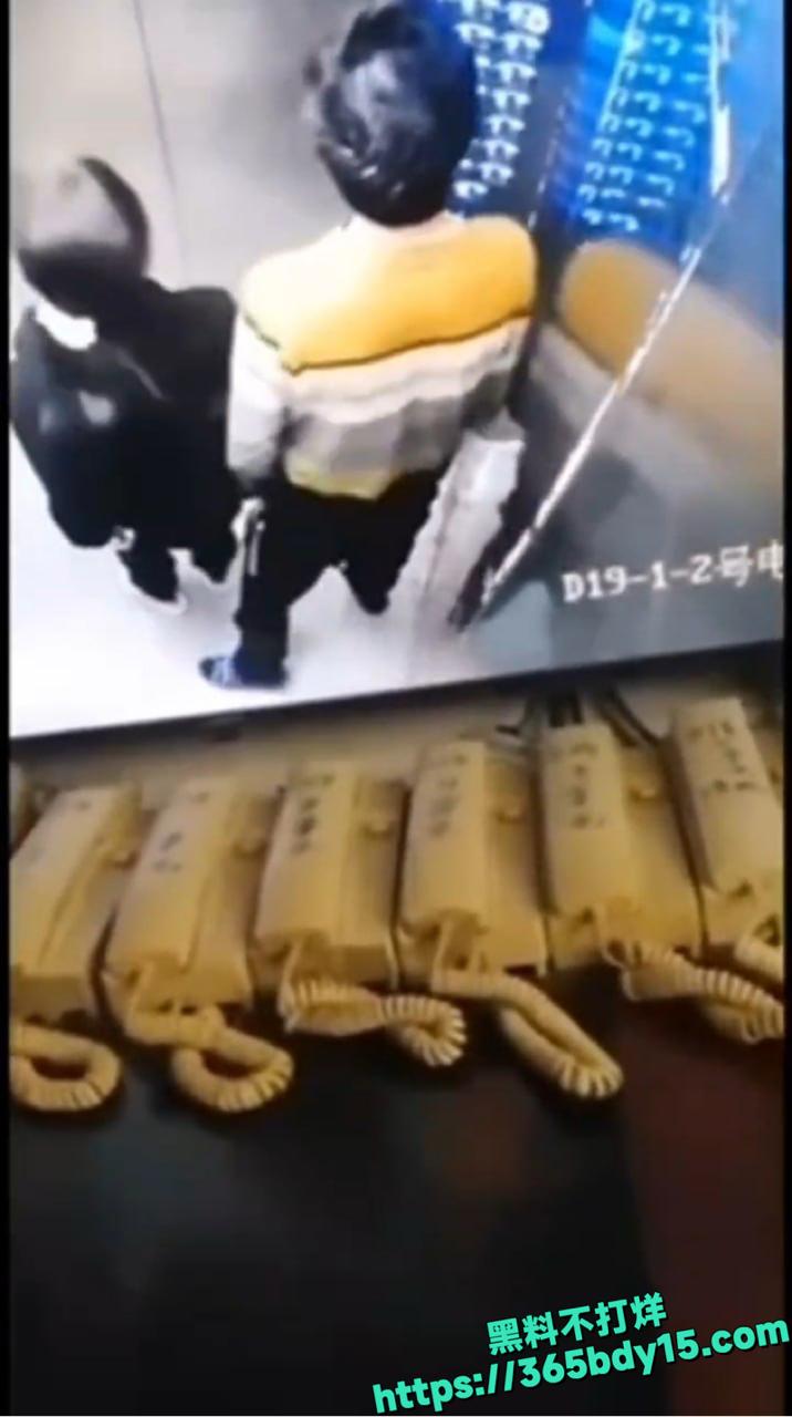 贵州某小区电梯里做视频流出 4