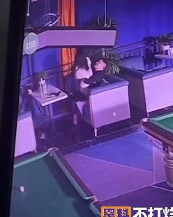 在台球厅打针4