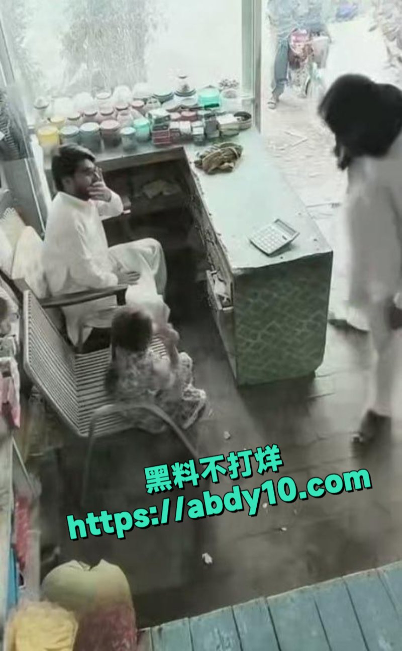 巴基斯坦劫匪被女孩感化8
