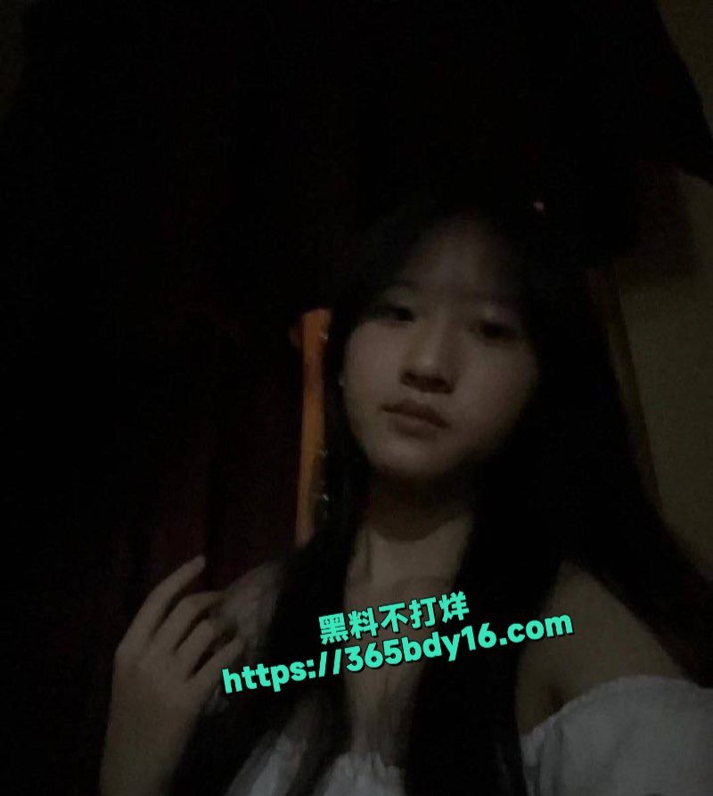 黄瑜琪被男友泄密发骚揉奶自慰视频7