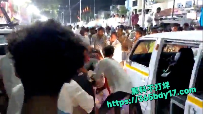印度泰米尔纳德邦踩踏大事故 9