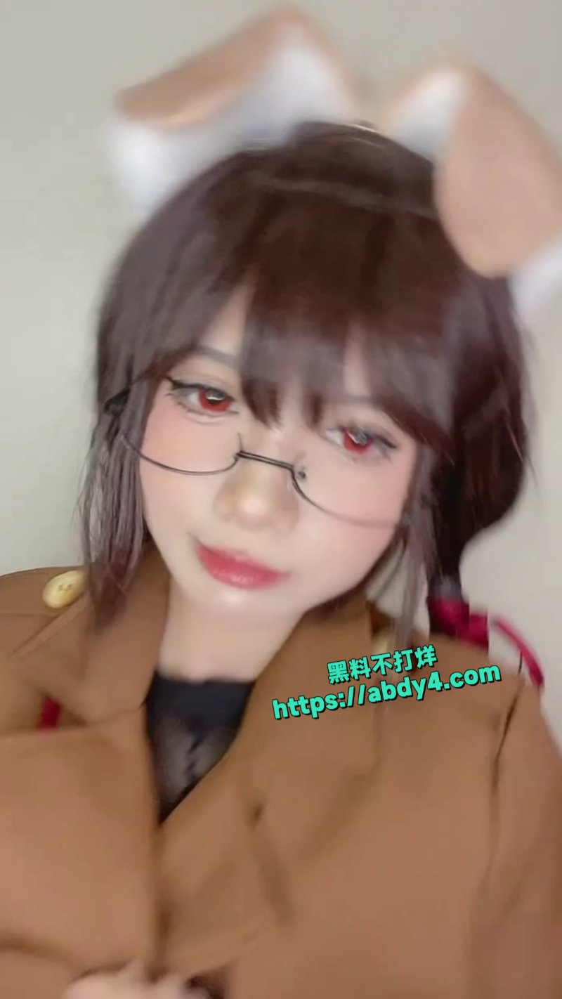 PoppaChan扮演黑丝小狗角色