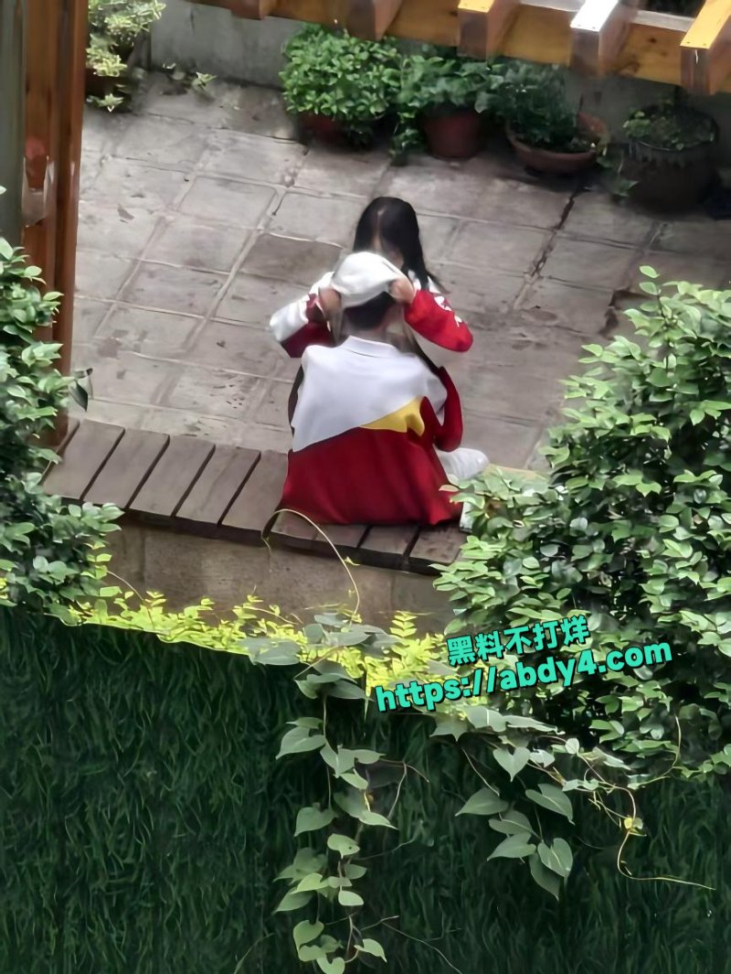 早恋学生偷尝禁果3