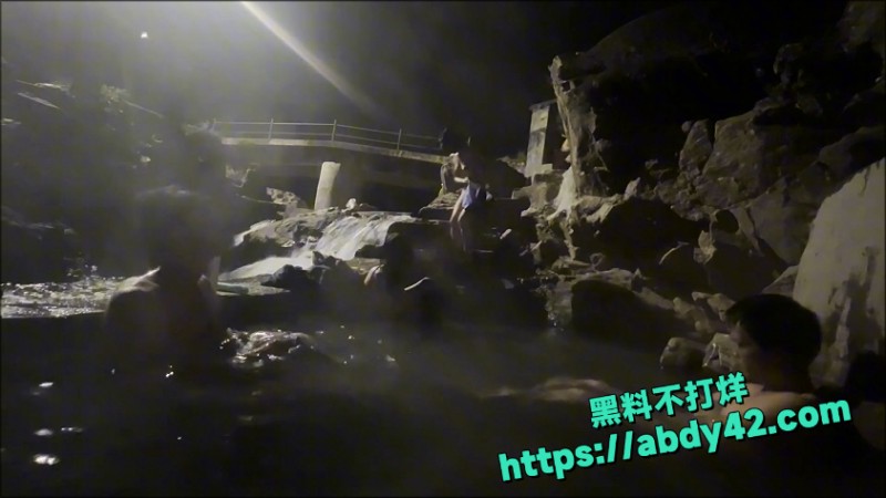夜晚泳池  男女混浴 7