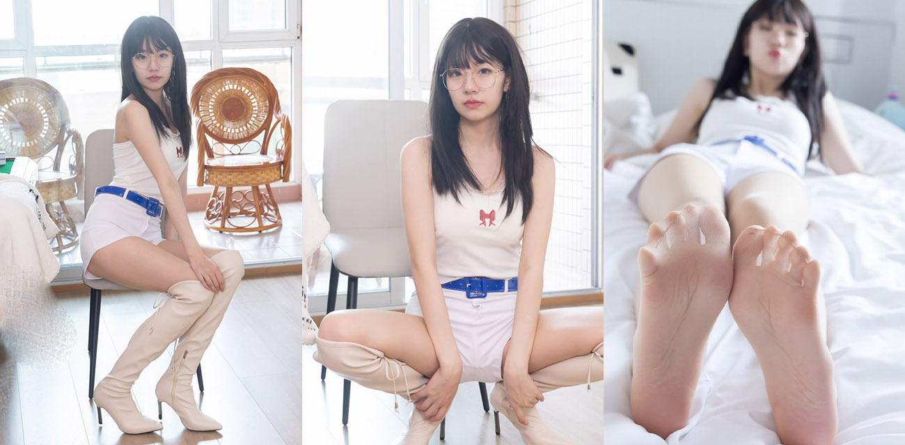 顶级美腿女神 人气博主小甜豆 袜啵啵最新作品 长靴肉丝极致诱惑 脚尖透明骚气满满 撩人姿态欲罢不能