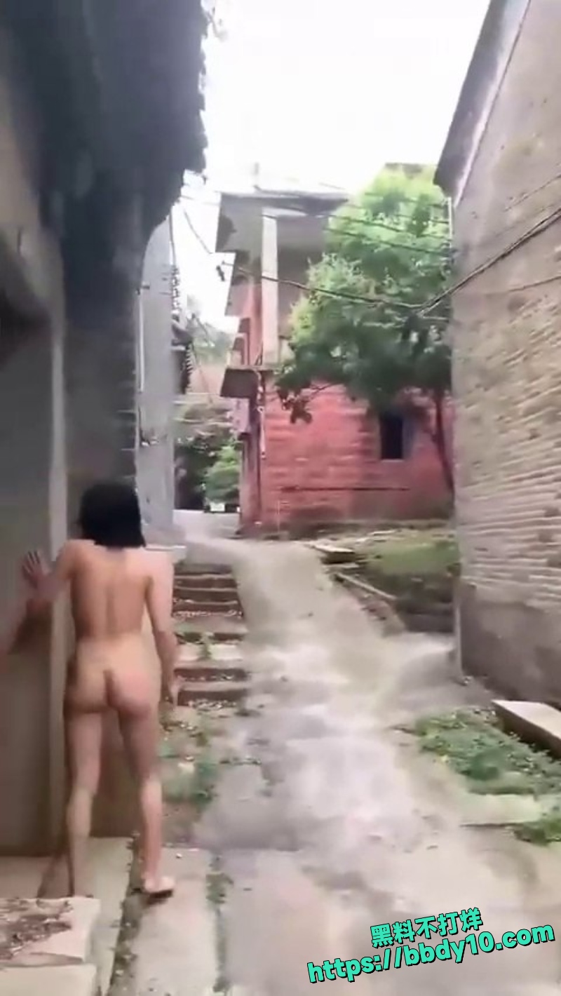 顶级反差婊网红 街头全裸古镇5