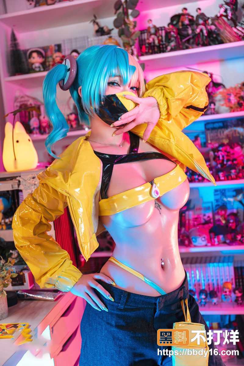 顶级反差婊 UmekoJ