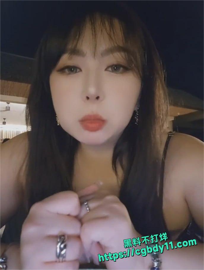 肥臀巨乳BBW