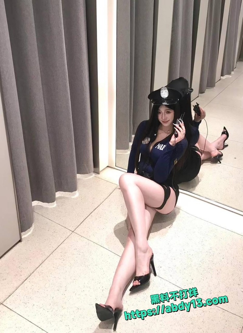 巨乳美女被约炮大神爆操视频 4