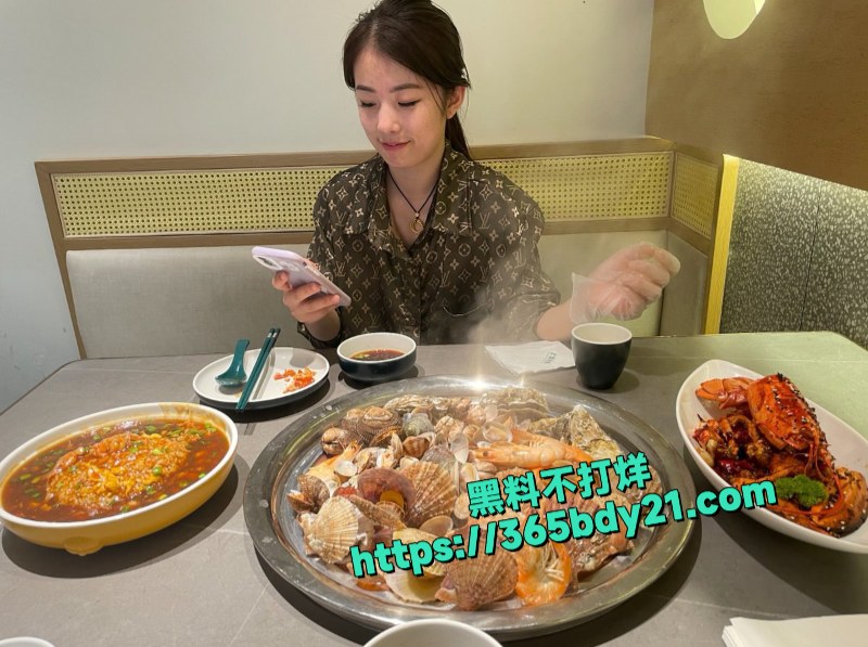 推特泡良大神银优66百人斩极品嫩妹私拍流出 3