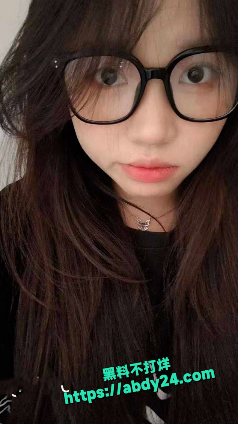 哥们在哪找的这么骚的女朋友啊 5
