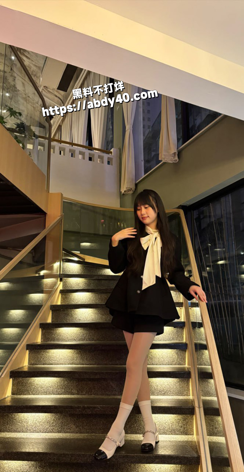 郑州大学清纯女神 姚凯萱.jpg2
