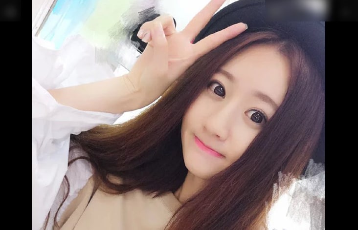 【原创首发】(123)都说⽼逼败⽕,体验真实和外婆乱伦操逼,⼀点不输给年轻⼈ 3p+20分钟视频