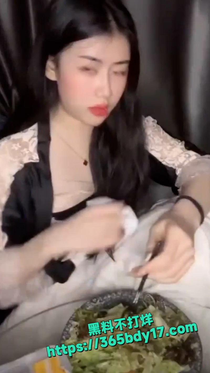 抖音骚气少妇冯笑笑 8