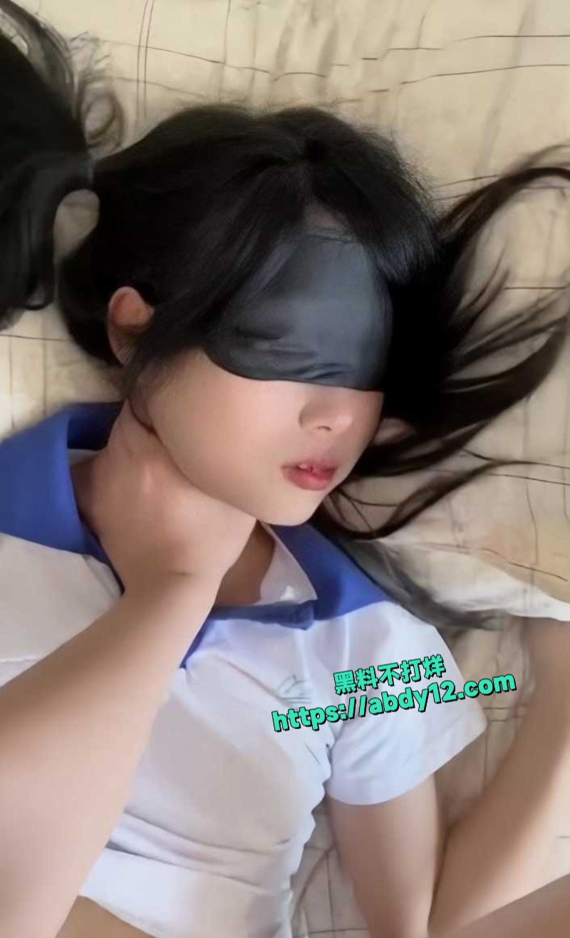 深圳极品女高董丽佳穿校服你被黄毛干 6