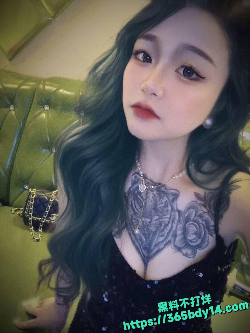 花胸花臀小坦克杨瑞栖约炮视频 5.