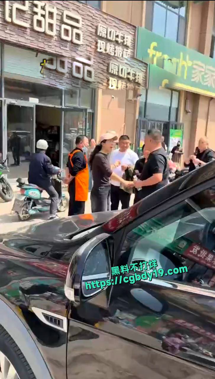 栖霞尚记甜品抓小三，小三跟原配叫板2