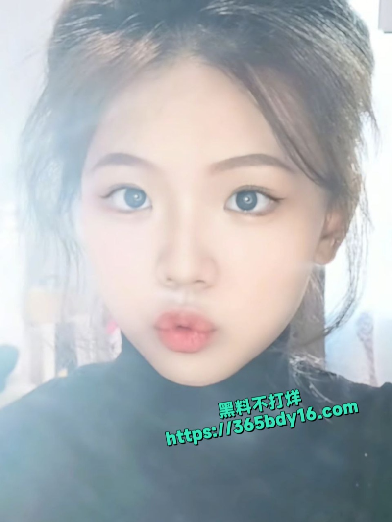新疆喀什女大学生赵霏1