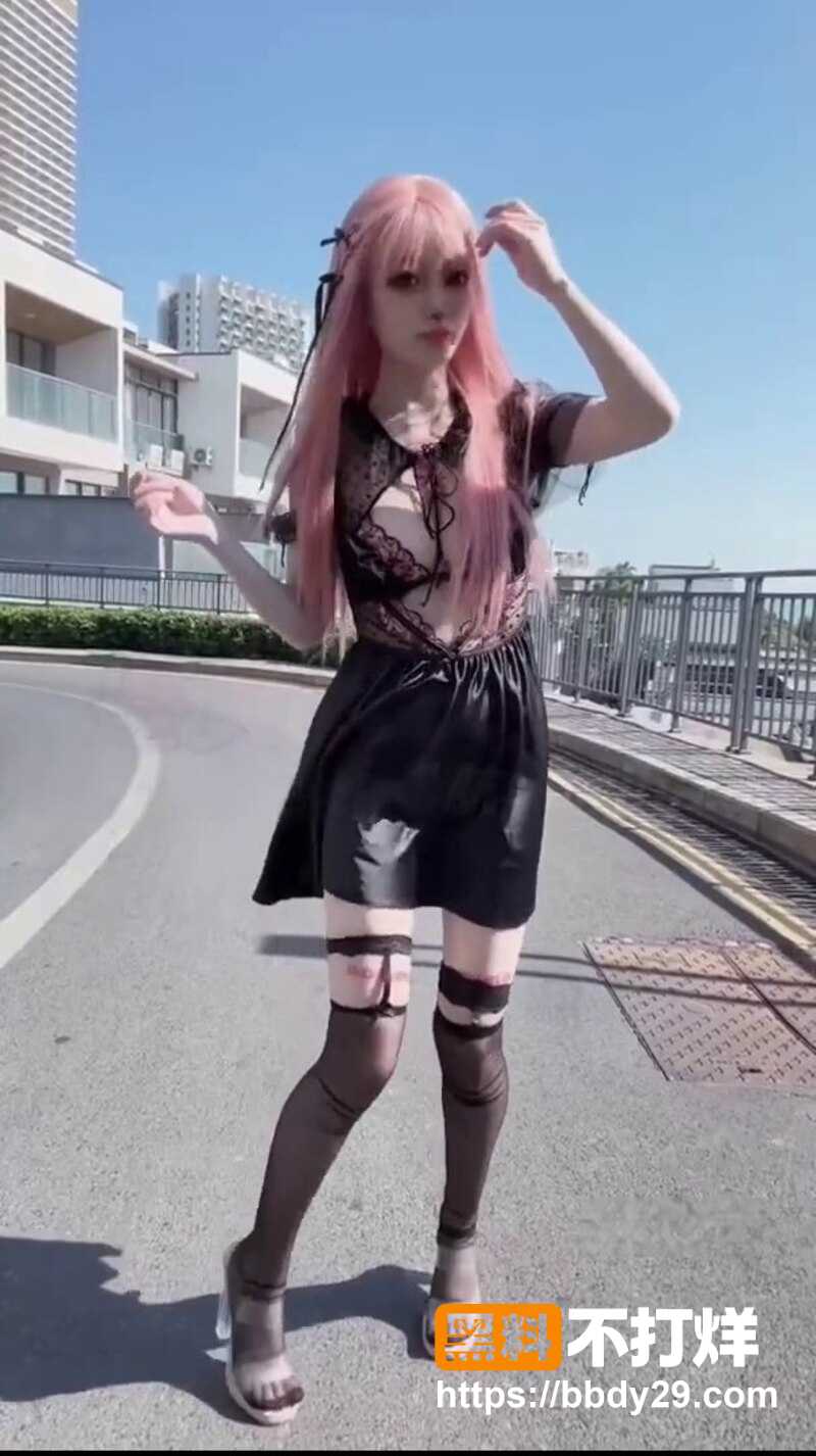 抖音225万粉丝网 红莉莉子Ririko3