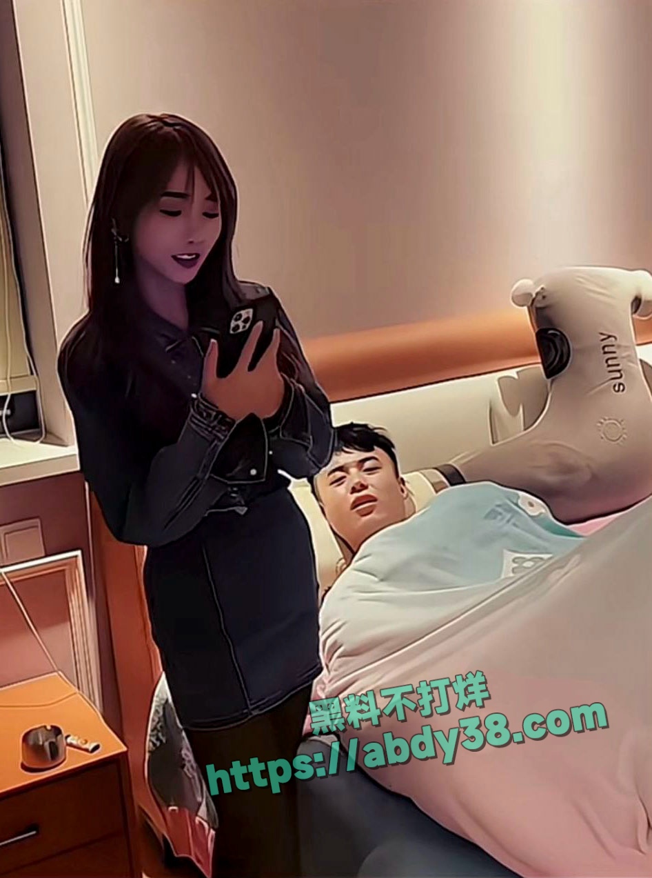 快手网红牌晓亮直播间公然吸毒 36
