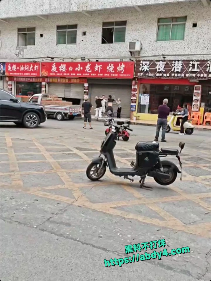 洛阳烧烤摊持刀杀人事件曝光 7