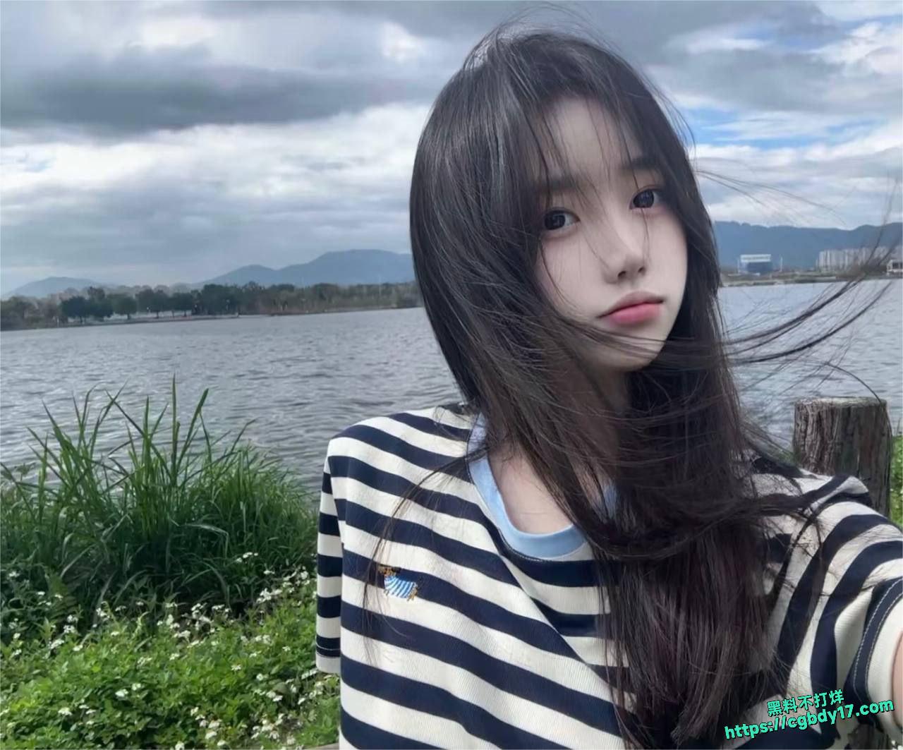 河北传媒学院校花杨依灵6