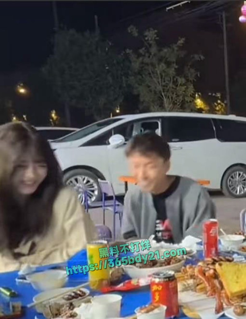 抖音网红艾瑞吧弟师徒CP假戏真做 26