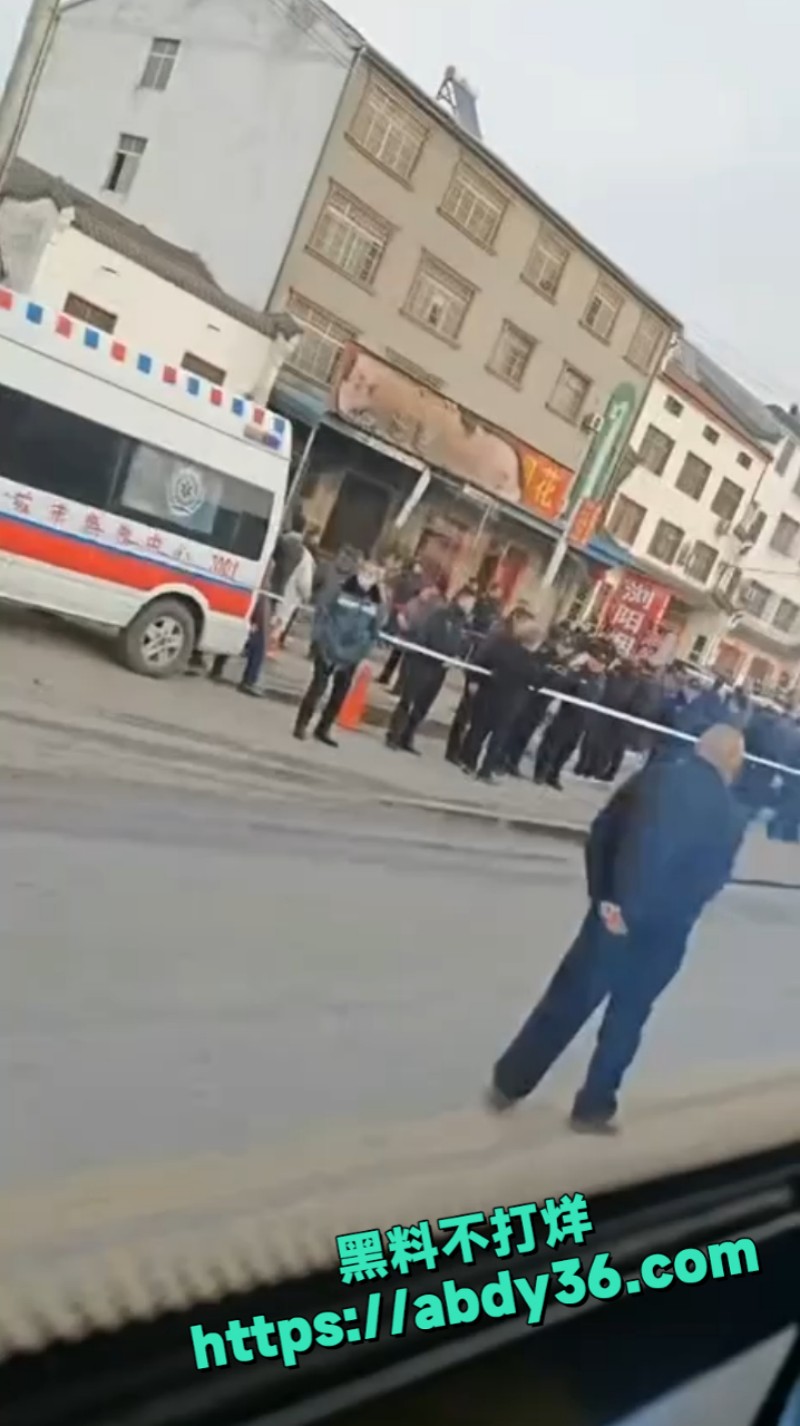 烟花爆竹门店起火爆炸 1