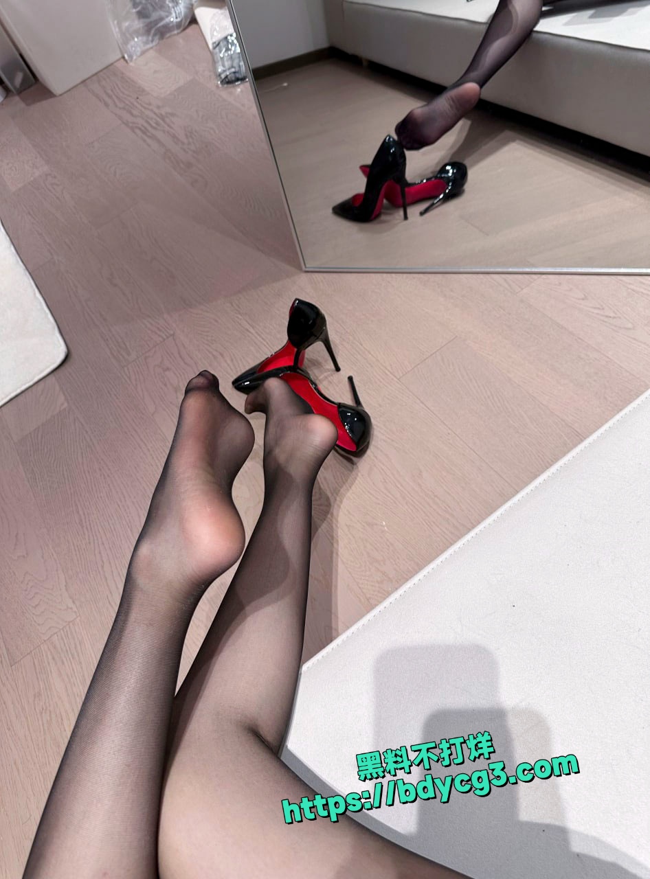 推特丝足美女韩雅茜 2