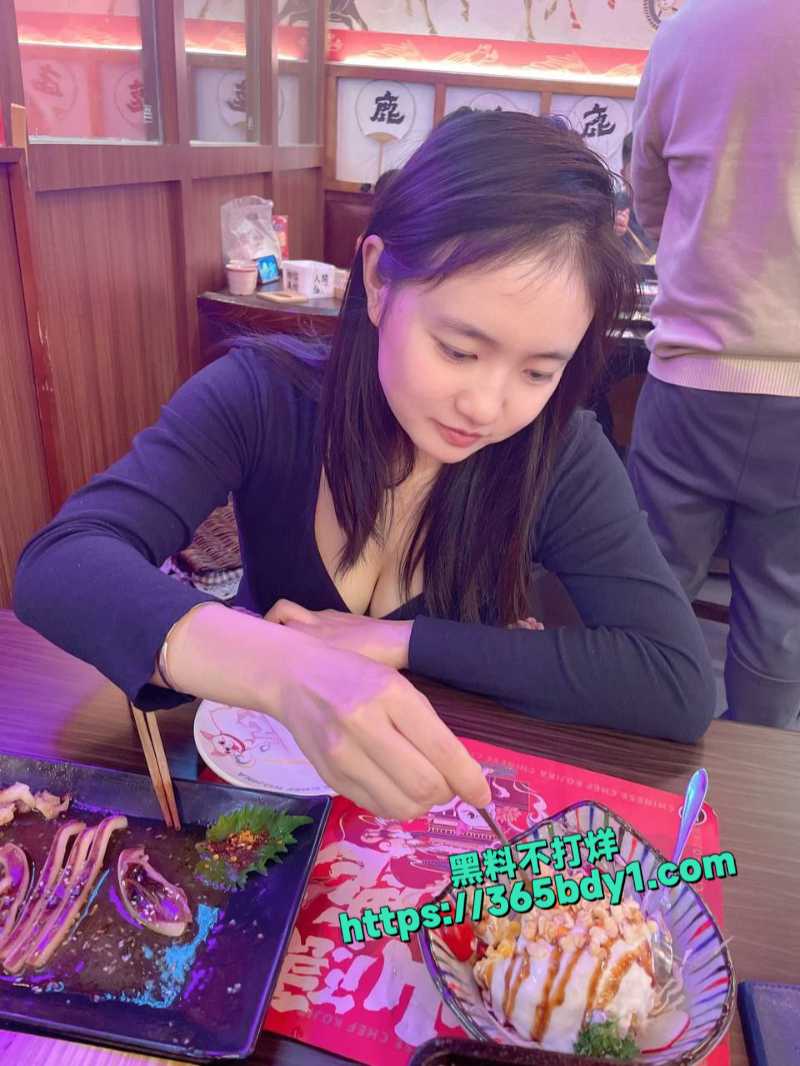 微胖巨乳反差骚婊9