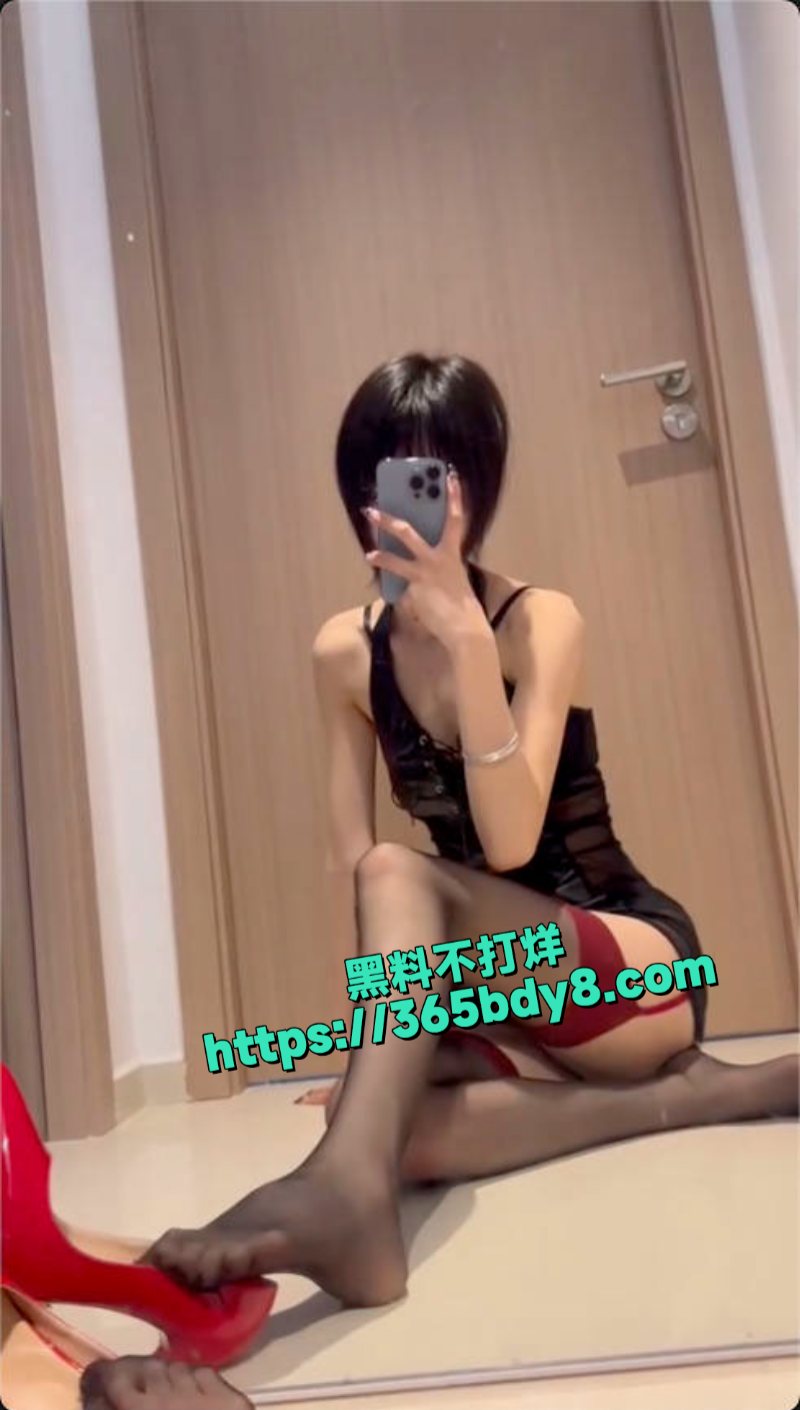 四万粉丝网红婷婷有点凶大尺度私拍流出6