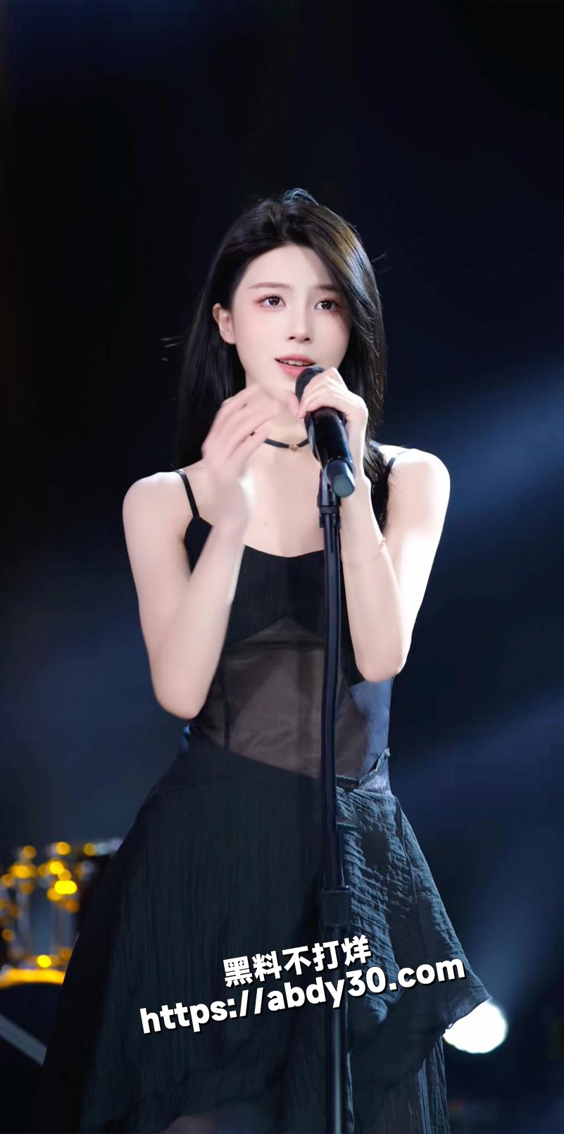 抖音300万粉丝 山城小艾5