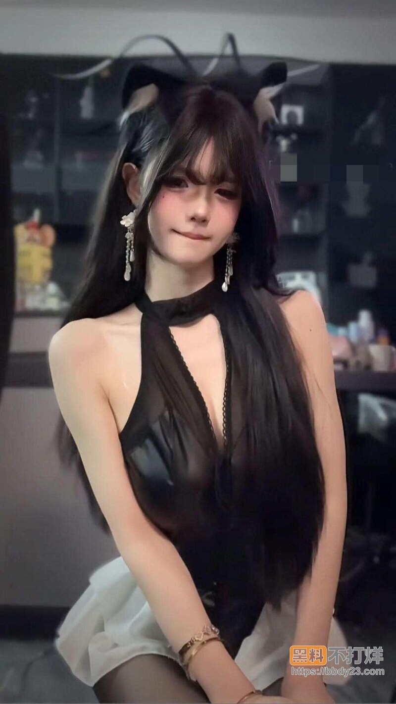 抖音百万网红小萱先睡噜2