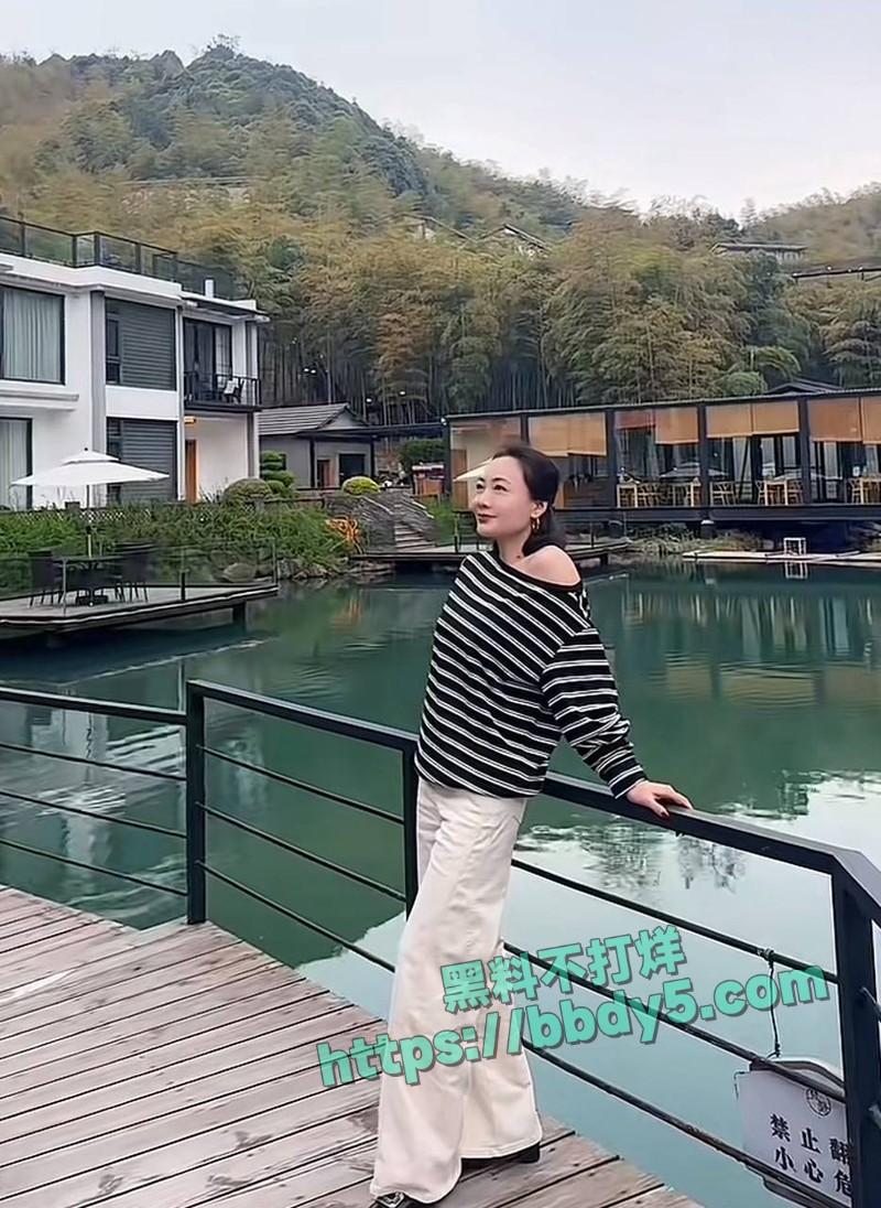 网红绝色与唐美丽共享同一男友14