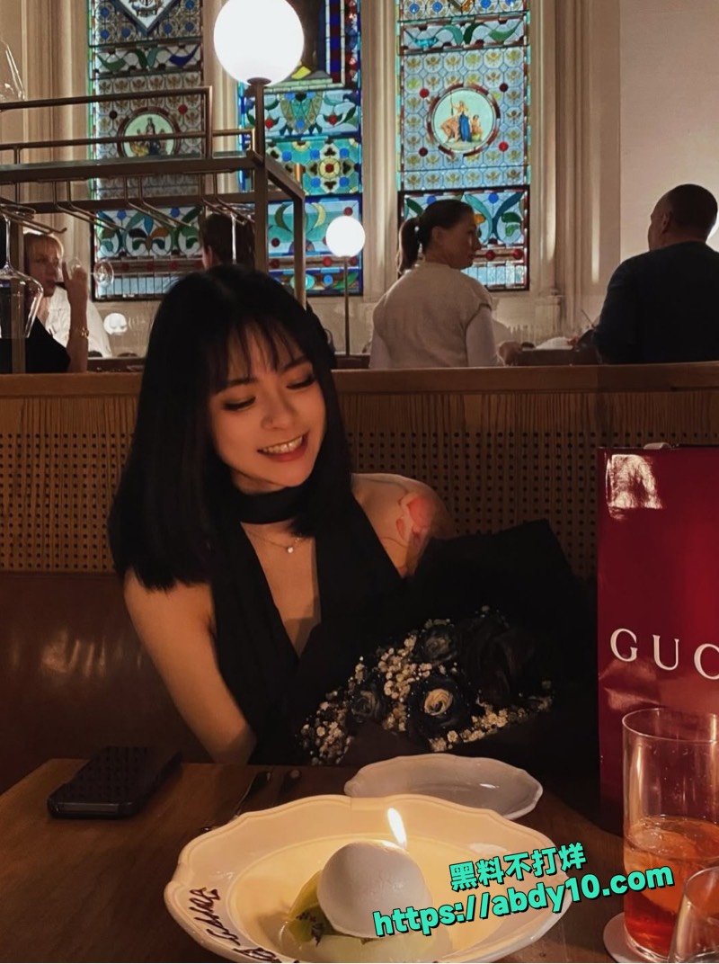 小网美茹芸前男友泄密 4