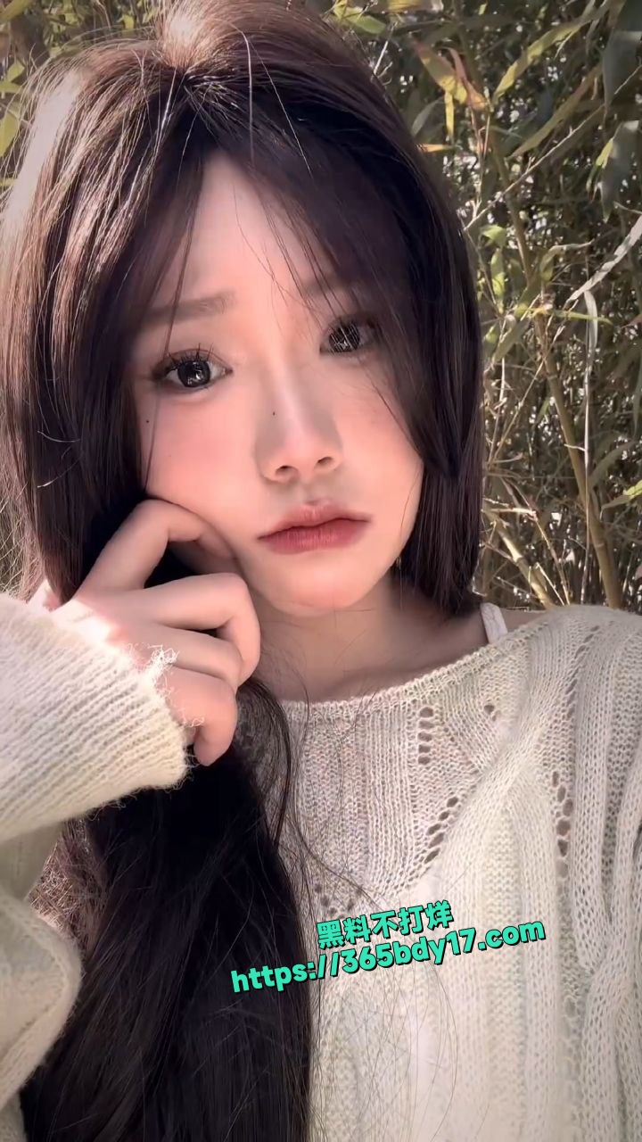 重庆高颜值美女高胜楠野外露营性爱视频流出 6