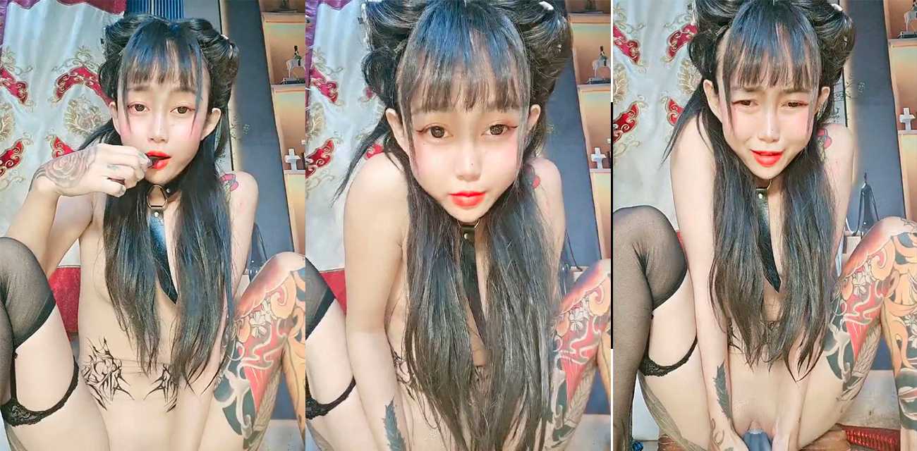 你绝对没见过的巨型幻龙！ 齐根插入娇小美少女体内 感觉都要从嘴里插出来了