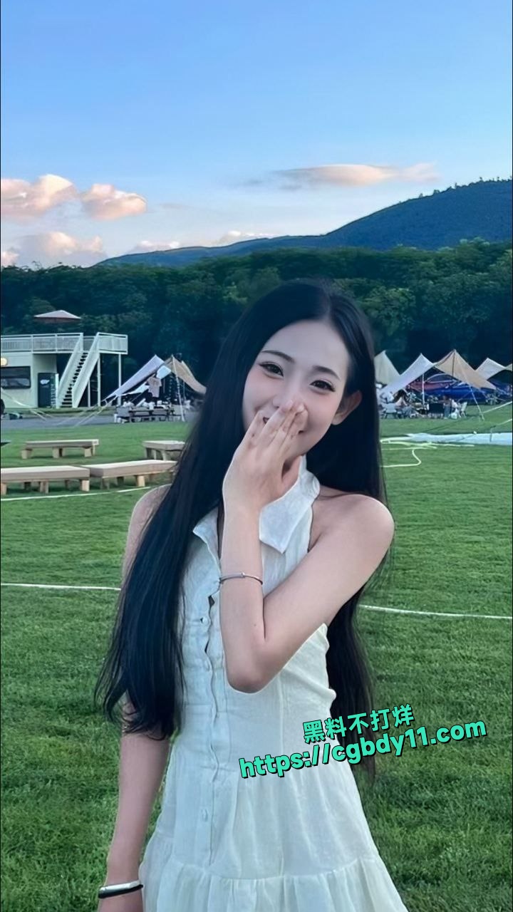 广西民族大学极品嫩妹吴芷舒 (7)