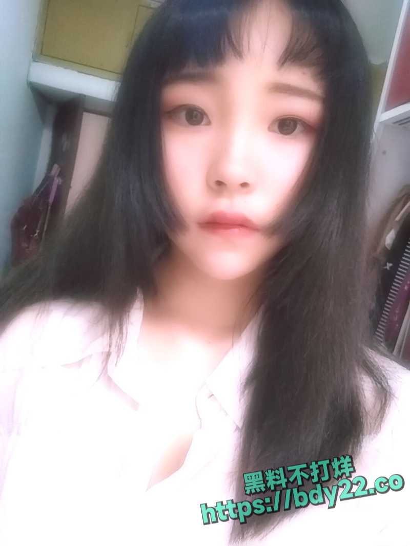 易梦雯3.jpg
