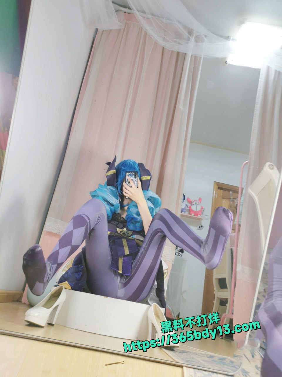 顶级反差萝莉福利姬沐沐酱 4