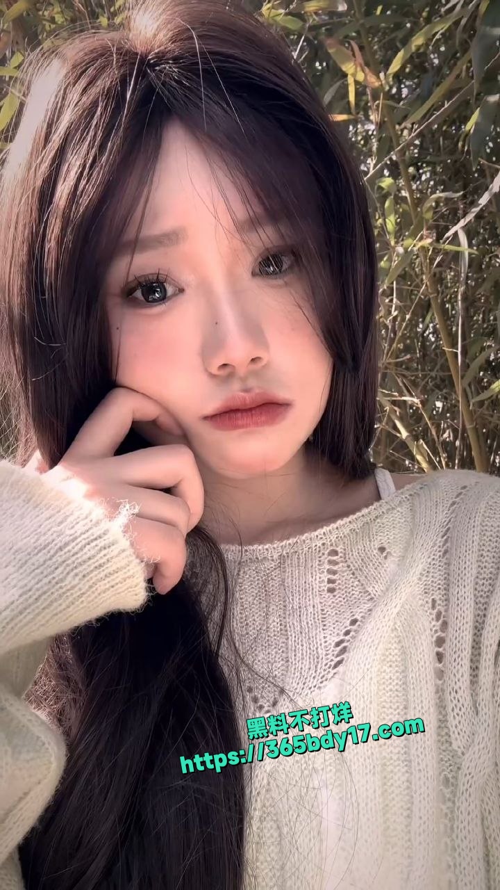 重庆高颜值美女高胜楠野外露营性爱视频流出 5