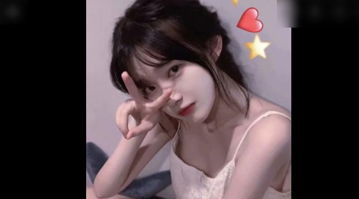 【原创首发】（4）穿⿊丝的表妹真的好性感，主动叫我上床玩游戏 7p