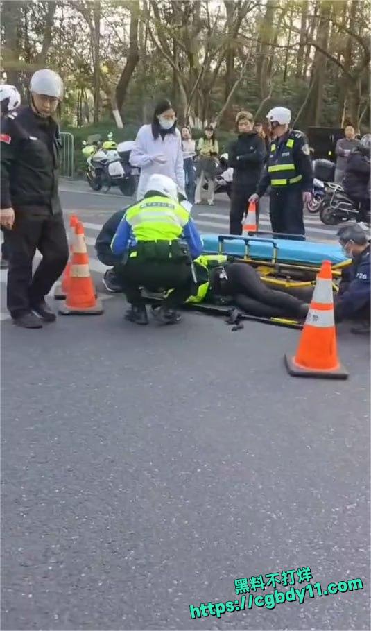 杭州网红兔子警官李语蔚 4