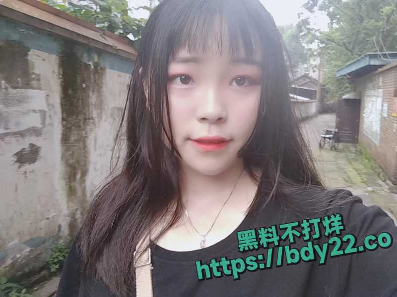 易梦雯40.jpg